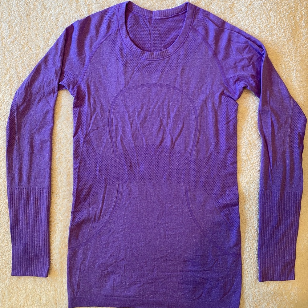 Lululemon Swiftly Tech Long Sleeve Crew in Heathered Purple Women’s Size 6